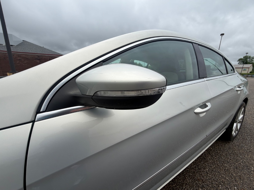 2009 Volkswagen CC Luxury - Photo 9